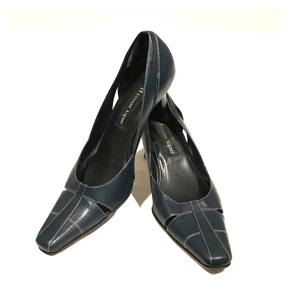 Navy Blue Leather Etienne Aigner heels 9N